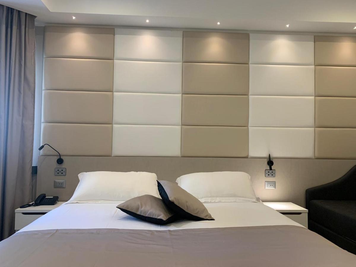 Double Room with Garden View,945636280:JPEG